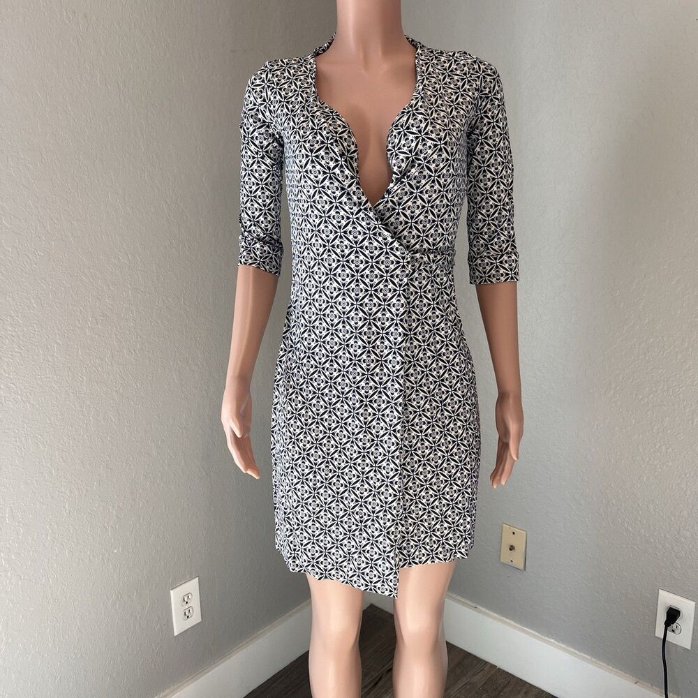 Diane Von Furstenberg Black Wrap Dress Midi 3/4 Sleeve Sz 0 stretch #47 - Picture 2 of 9